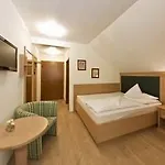Hotel & Gasthof Fuerberg Hotel 3*