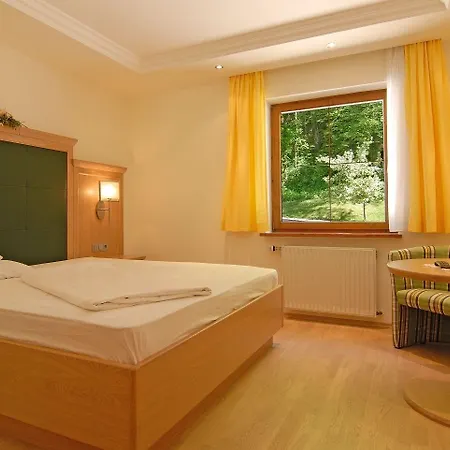 Hotel & Fuerberg Sankt Gilgen