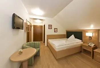 & Fuerberg Hotel 3*